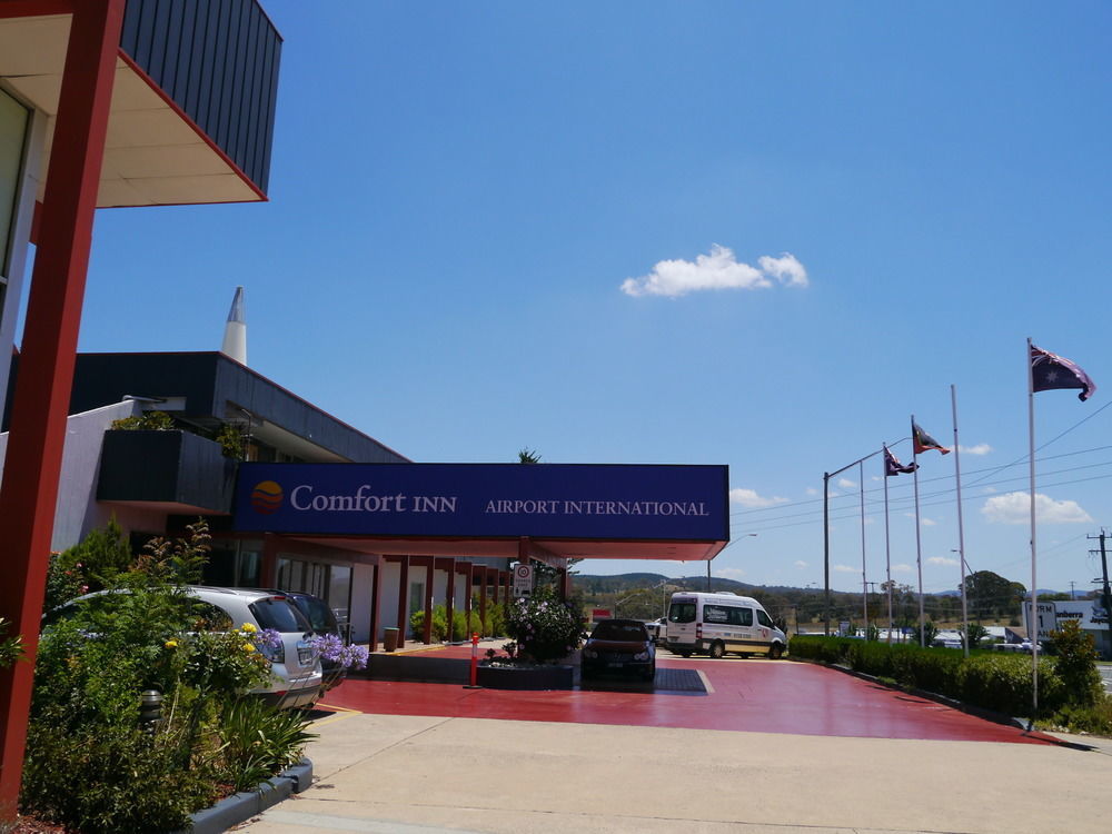 Capital Airport Motel ควีนเบยัน ภายนอก รูปภาพ